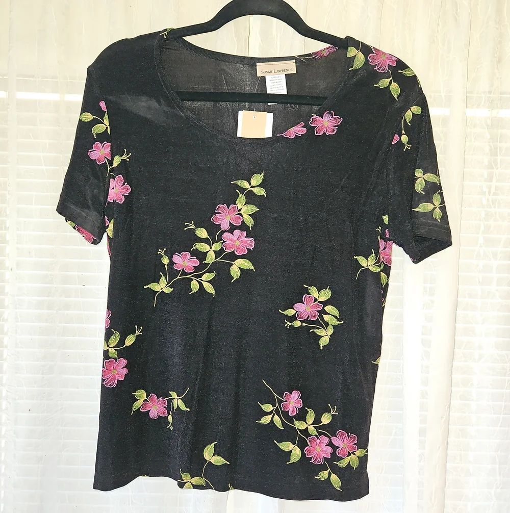Susan Lawrence Black Short-Sleeve Top with Pink Floral Embroidery